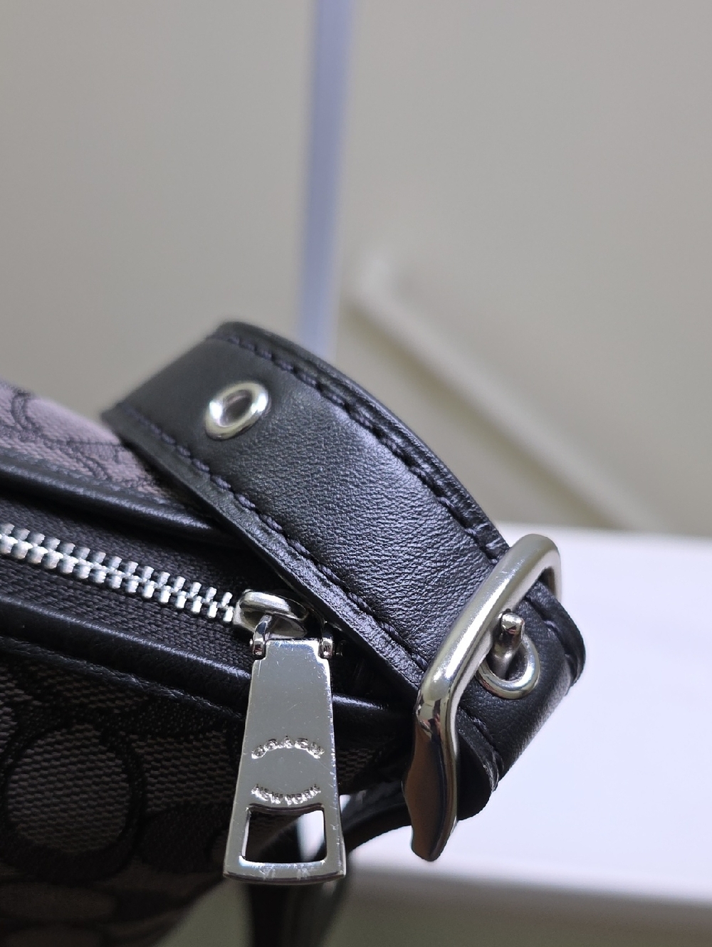 COACH 25697 Signature Black Smoke Dufflette Shoulder Bag Crossbody Like New - Picture 13 of 16